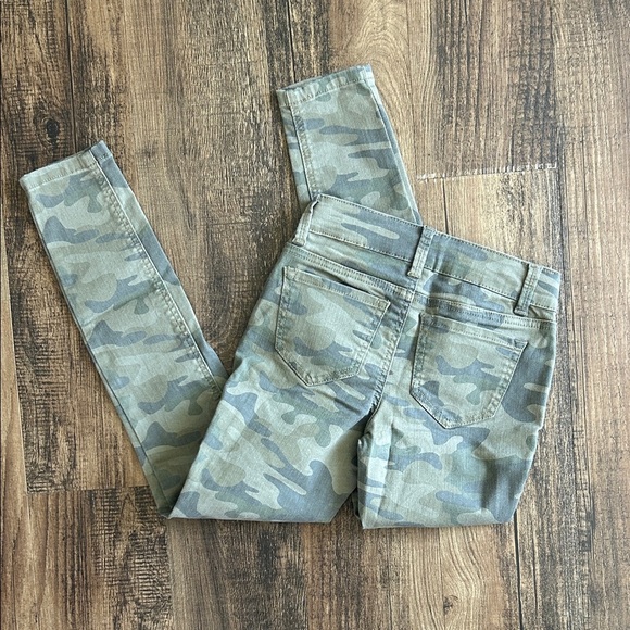 Hippie Girl Camouflage regular rise Skinny Jeans - Picture 3 of 6